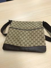 GUCCI 00s GGキャンバス ブラック フラップ メッセンジャーバッグ 