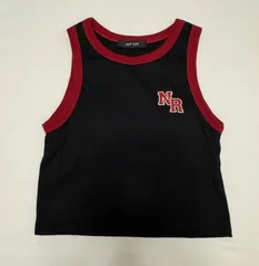アベイル　カップ付き　ショート丈　タンクトップ　M　黒　赤のサムネイル