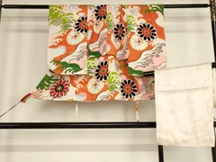 平和屋着物[]七五三　女の子　３歳　祝着　三つ身　嘘つき襦袢セット　立波花文　金銀彩　正絹　逸品　AABG3365ja