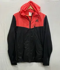 アディダス ウィンドブレーカー