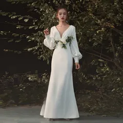 フレンチ軽ウェディングドレス2026新作 花嫁気質サテン長袖レトロ 小柄向けイブニングドレス 深Vウエスト引き締めマーメイド 白 上品着痩せ体型カバー 防走光網紗有り無し選択可 XS〜XXL対応 送料込み