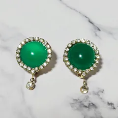 グリーン 大ぶり イヤリング ゴールド ヴィンテージ風 揺れる 上品 レジン