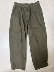 ユニクロ ワイド フィット チノパンツ ダークブラウン 79