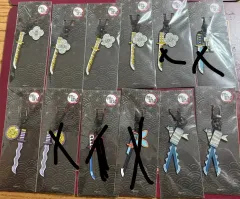 新品) 鬼滅の刃 日輪刀 キーホルダー