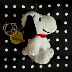 (新品)ピーナッツ SNOOPY ぬいぐるみ キーホルダー