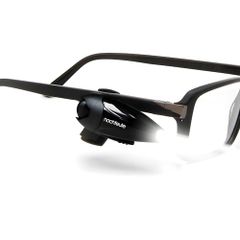 【超軽量8g・装着感ゼロ】 ドイツ・ナフトオイレ(nachteule) 充電式 ブックライト クリップ式 読書灯 寝ながら 手元ライトt 6524360a