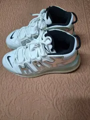 255 NIKE エア モア アップテンポ スニーカー 0761