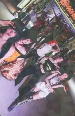 【中古】コレクションカード(女性) [ホロ仕様]：LE SSERAFIM/集合(5人)/横型/CD「SPAGHETTI」(COMPACT ver.)UNIVERSAL MUSIC STORE特典ホログラム入りフォトカード