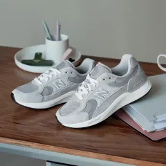 (新品)ニューバランス 1880 新作 スニーカー 出品