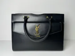 サンローラン アップタウン ミディアム トートバッグ