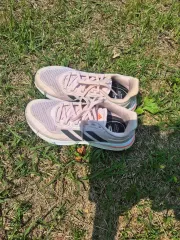 アディダス レディーススニーカー