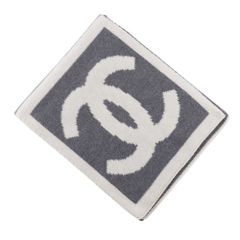 CHANEL ココマーク クッション 2個セット グレー - メルカリ