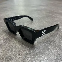 OFF-WHITE VIRGIL スクエアサングラス サングラス オフホワイト OERI008 ブラック F 50口22-145 （13617M）のサムネイル