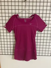 adidas アディダス　レディーススポーツワンピース半袖紫色　Mサイズ　フード有り　後ろに小さいポケット有りのサムネイル
