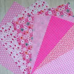 はぎれセット 24×24cm 7枚セット ピンク系  カットクロス ハンドメイド 小物作り パッチワーク 花柄 ドット柄 チェック柄 ストラップ柄 綿100%