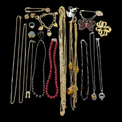 【遺品整理まとめて■95】ジュエリー　20点　ネックレス　リング　イヤリング　ブローチ　ブレスレット　アクセサリー