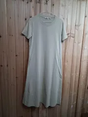 ユニクロ 半袖 ロング ONE PIECE カーキ (Mサイズ)