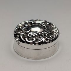 1897年 英国アンティーク 純銀製ティースプーン6本セット 計60g 1897年 英国アンティーク 純銀製ティースプーン6本セット 計60g
