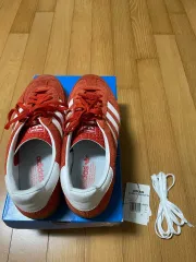 270 アディダス ガゼル インドア オレンジ クラウド 白