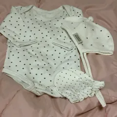 リボンドール 赤ちゃん 服 ボディスーツ 帽子 手編み スタイ セット