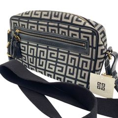 2511-32｜美品｜ジバンシィ ショルダーバッグ ブラック 4Gロゴ総柄 
