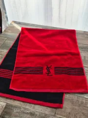 イヴ・サンローラン YSL レッド/ブラック タオル