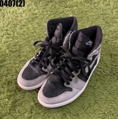 ナイキ エア ジョーダン 1 ブラック/グレー ハイトップ 260