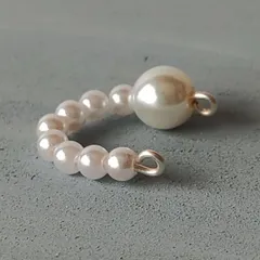 NO372　6mm,3mmホワイトパール　イヤーカフ