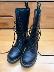 DR. MARTENS 14ホール 230
