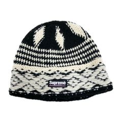 Supreme ニット帽 黒・白 編み込みデザイン - メルカリ