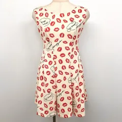 古着 ハニーバンチ Honey Bunch ノースリーブワンピース 総柄 キスマーク 英字 文字 裏地付き ポリ100% 0 オフホワイト×レッド系 レディース