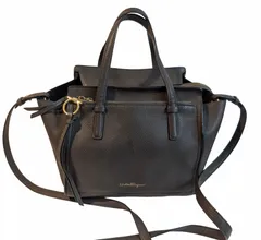 フェラガモ　Salvatore Ferragamo　エイミー　レザー２ｗａｙバッグ