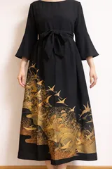 一点物 着物リメイク ワンピース ドレス 黒留袖 正絹 飛鶴花文 金彩 作家物 落款