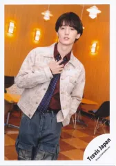 【中古】生写真(STARTO) Travis Japan/川島如恵留/膝上/「Travis Japan Concert Tour 2025 VIIsual」グッズオフショット/公式生写真