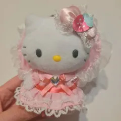 ハローキティ ラブリー フリル マスコット キーホルダー キーリング ロリータ ピンク ぬいぐるみ