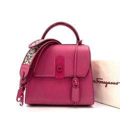 Ferragamo 「Boxyz（ミディアムサイズ）」レザー ショルダーバッグ 