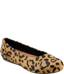 ソフトウォーク レディース シューズ パンプス プリント SoftWalk Sonoma Leopard Print Calf Hair Slip On Flats Tan Leopard タン