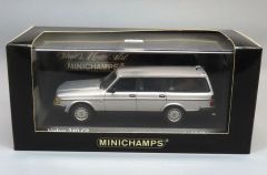 MINICHAMPS Trabant 601 S Universal 1/43 - メルカリ