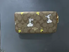 SNOOPY COACH コーチ 長財布 出品