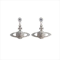 美品】viviennewestwood ミルククラウンピアス - メルカリ