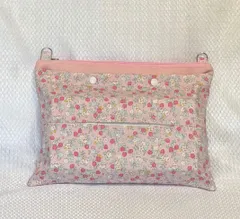 専用ページ　ハンドメイド　ティッシュケースショルダー　保育士バック　いちご桃色