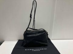GIANNI CHIARINI レザー タッセルショルダーバッグ ブラック - メルカリ