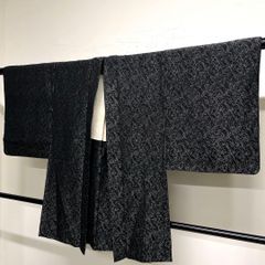 D849 本場結城紬　重要無形文化財　100亀甲　正絹　着物　単衣　極美品 D849 本場結城紬 重要無形文化財 100亀甲 正絹 着物 単衣 極美品