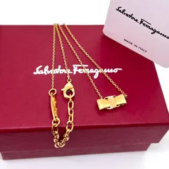 美品✨ Salvatore Ferragamo サルヴァトーレフェラガモ  ヴァラリボン ネックレス ゴールド ペンダントのサムネイル