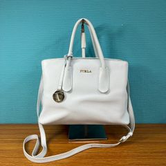 FURLA ホワイト レザー ハンドバッグ ノットデザイン - メルカリ