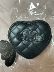(日本正規品) ハローキティ ブラックエンジェル ハート ポーチ