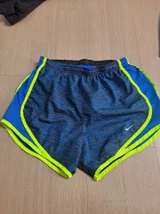 ナイキ ウィメンズ ドライフィット ランニング ショーツ XS