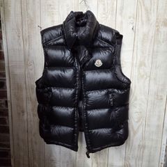 MONCLER ダウンベスト ブラック - メルカリ