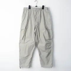 33/UNIQLO U ワイドフィットパラシュート カーゴパンツ