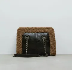 ZARA ショルダーバッグ